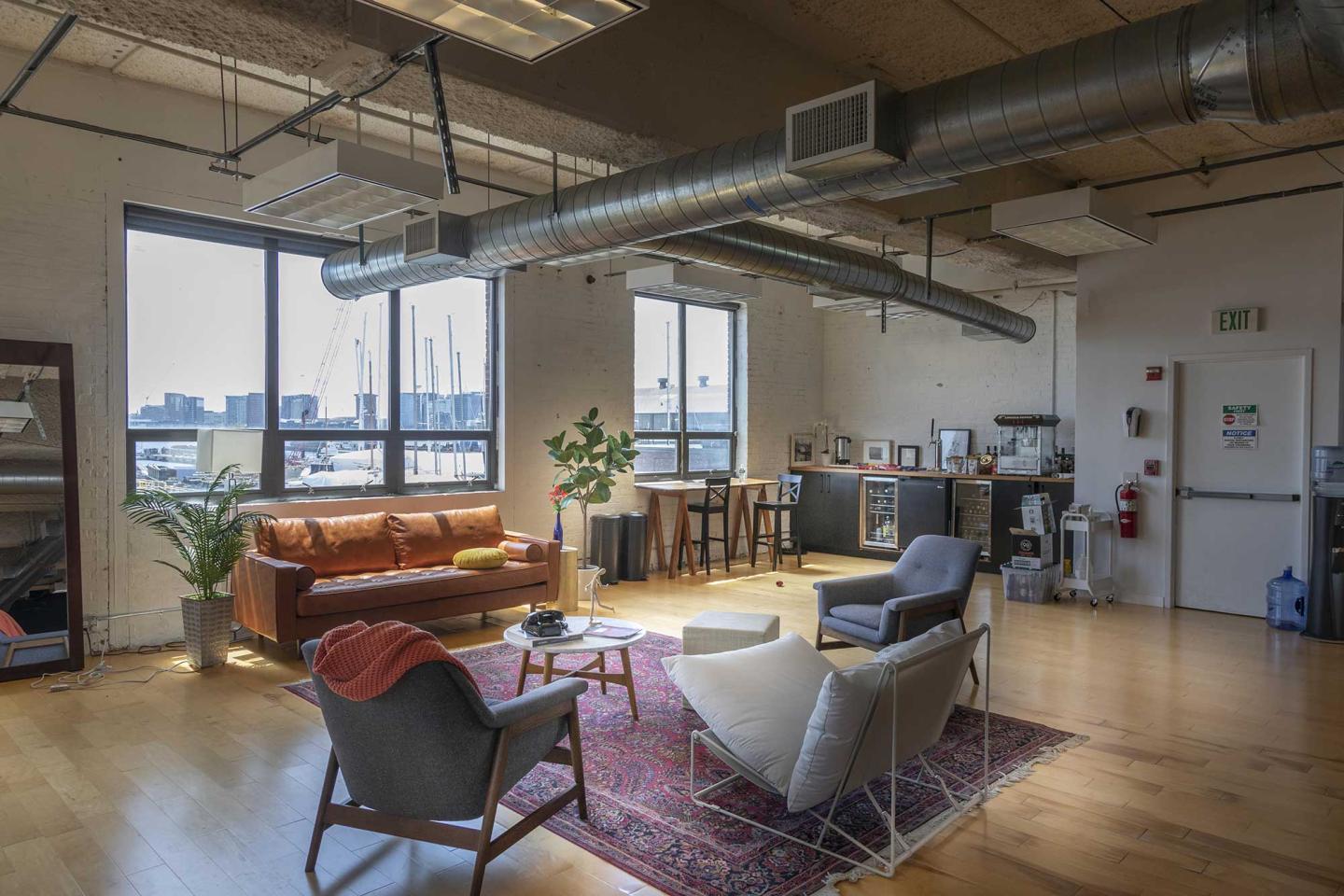 Room in office space