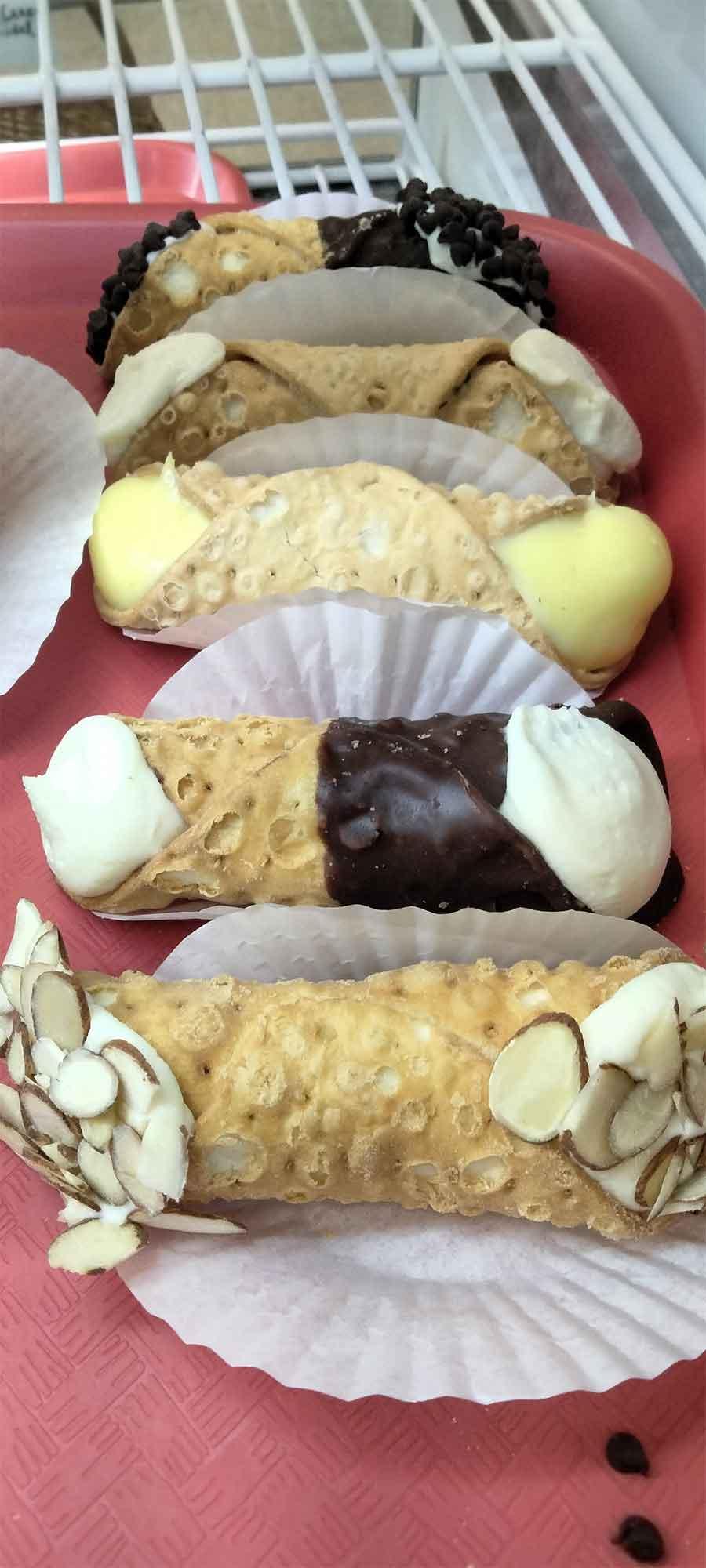 Canoli's