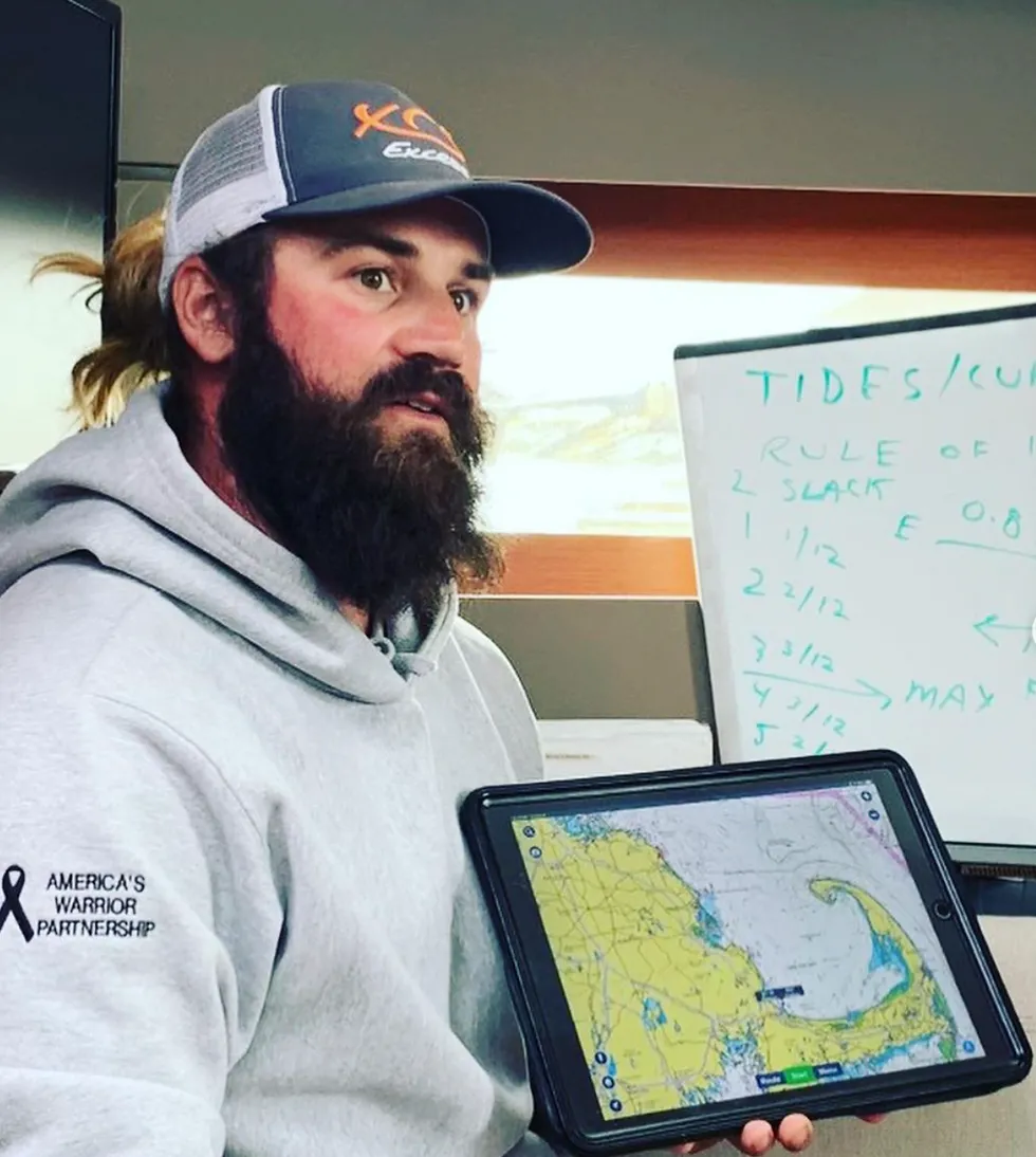 Paul of First Reef Sailing School teaching lessons